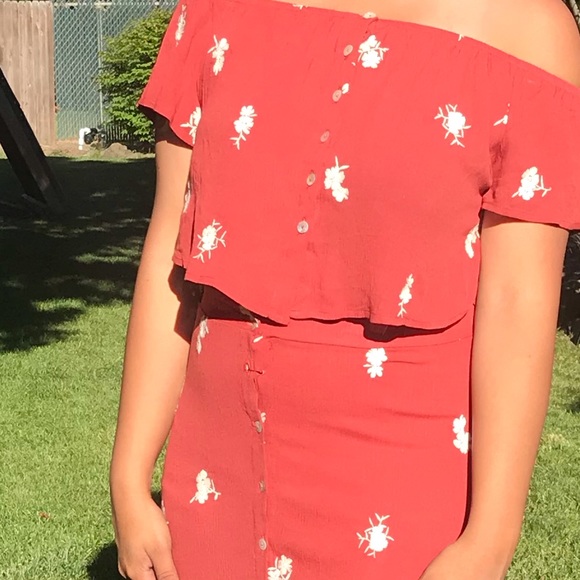 Two piece set 🧡🧡 - Picture 2 of 3